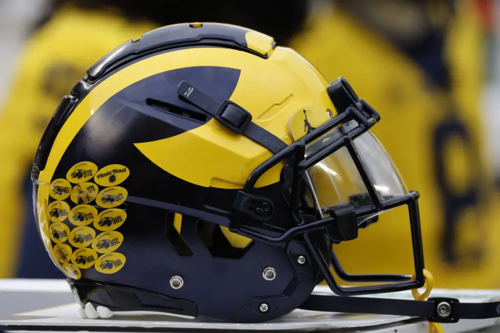 Michigan Football lose CB Chris Ewald Jr. Denard Robinson COllege FOotball