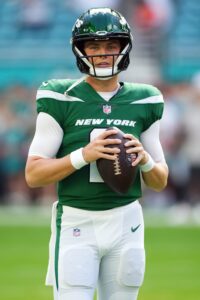 New York Jets Send QB To Las Vegas Raiders In Bid To Save Money On Bad Deal  In This Trade Proposal
