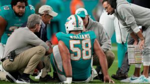 Former Miami Dolphins center Connor Williams only played 9 games in 2023.