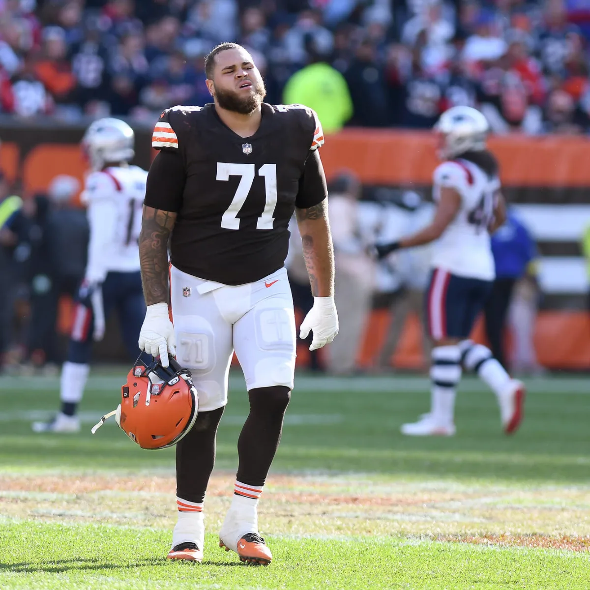 Cleveland Browns Have 3 Critical Needs For Their Team On Their Offseason To-Do List 3 Cleveland Browns LT has lead the team in sacks allow in 2 of the last 3 seasons.