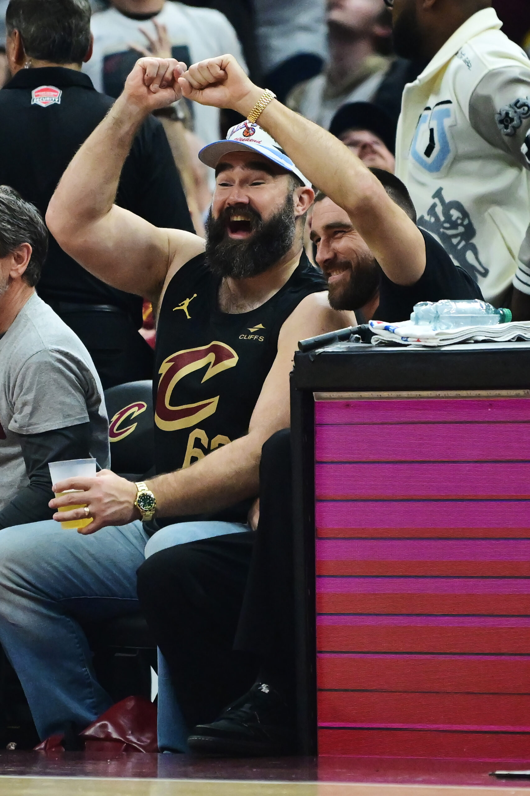 "Make Sure That Both Kids Feel Like They're Getting Loved": Jason Kelce Gives Honest Take Growing Up With 'Sibling Rivalry' With Travis Kelce 2 Travis kelce, Jason Kelce, Travis and Jason Kelce, New Heights podcast, Travis Kelce pocast, Kelce brothers podcast