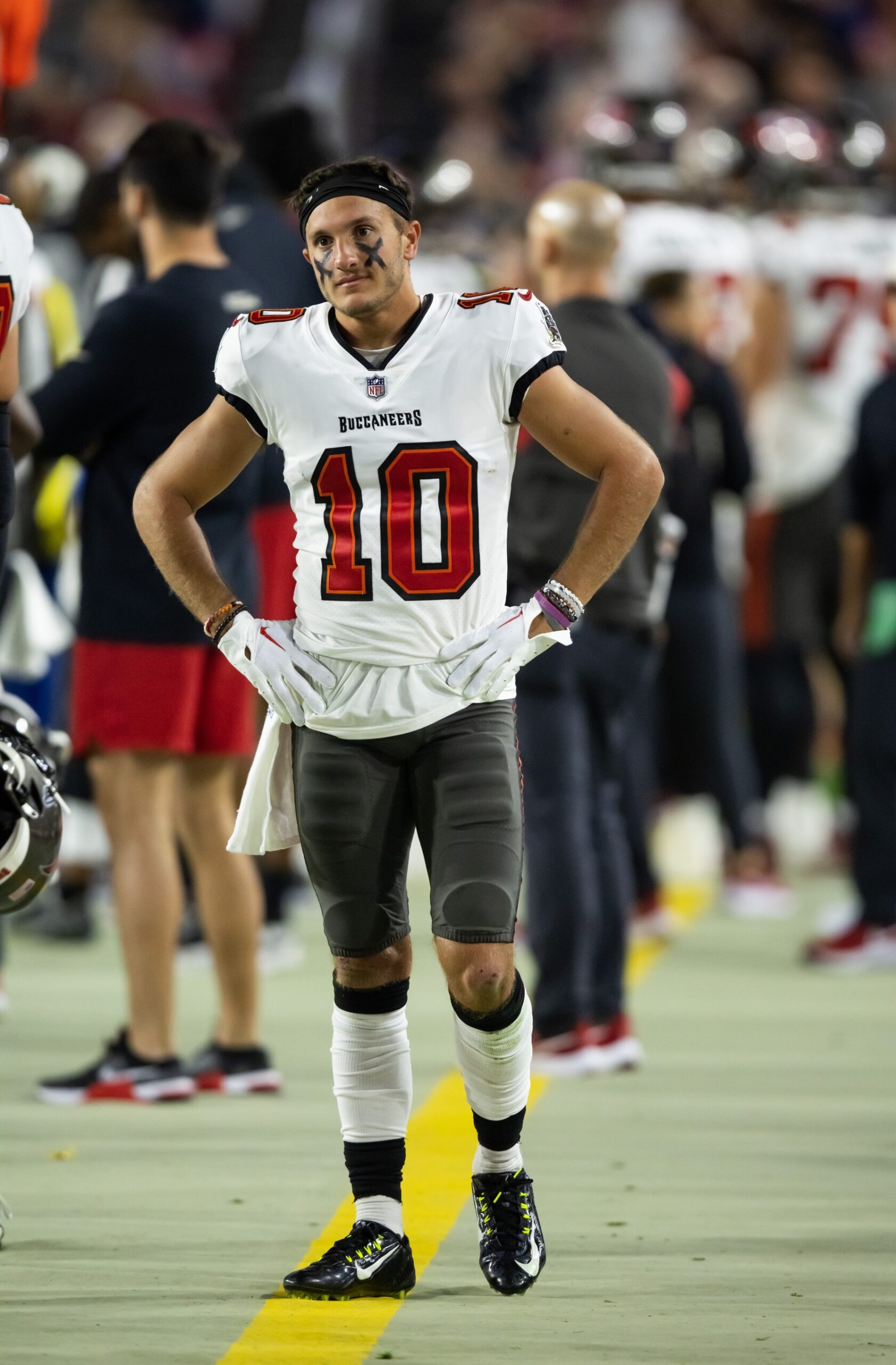 Dec 25, 2022; Glendale, Arizona, USA; Tampa Bay Buccaneers wide receiver Scotty Miller (10) against the Arizona Cardinals at State Farm Stadium. Mandatory Credit: Mark J. Rebilas-USA TODAY Sports Steelers