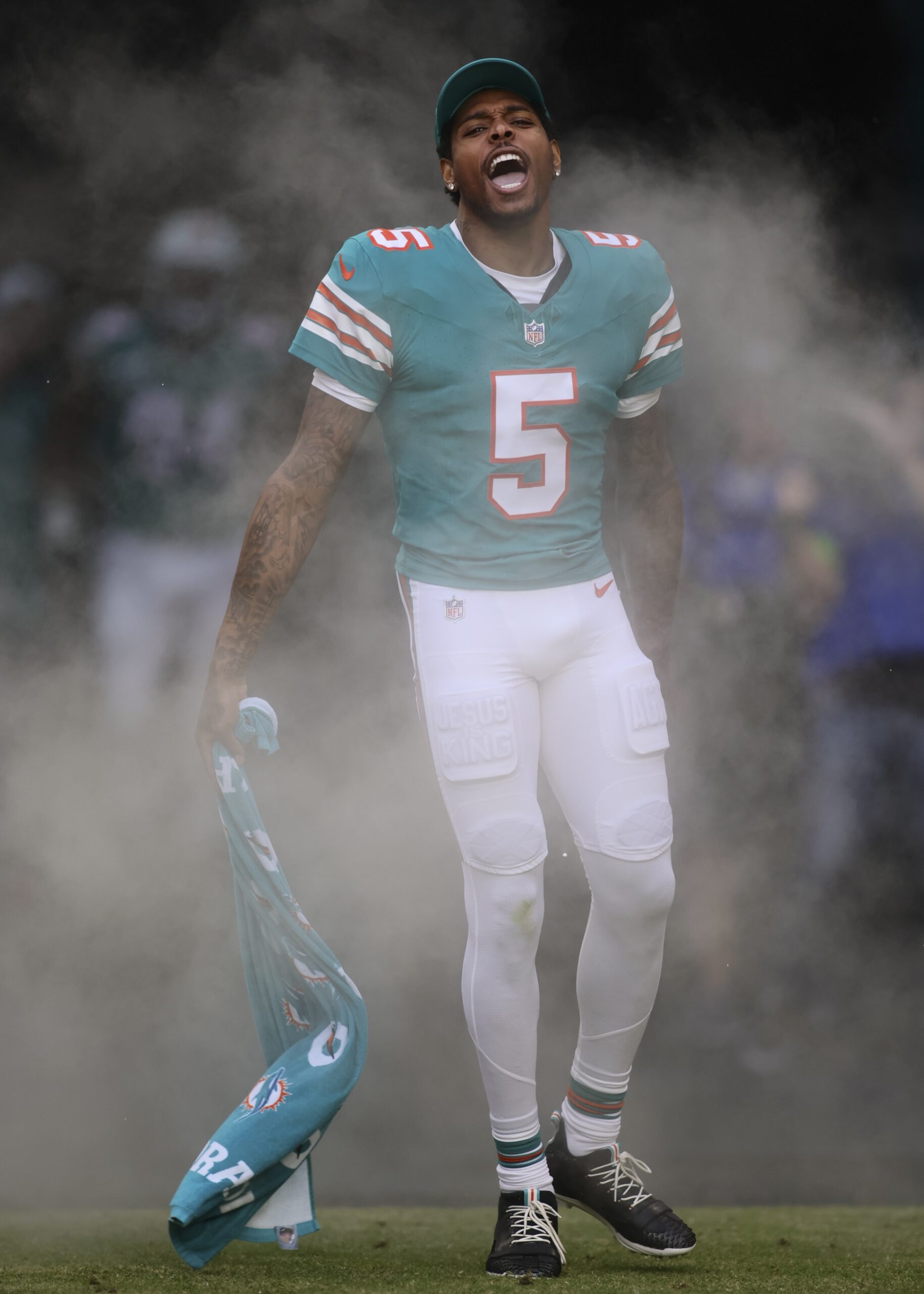 "They're In Talks" Cowboys On The Brink Of Acquiring 7-Time Pro Bowler Via Trade (Breaking) 2 "They're In Talks" Cowboys On The Brink Of Acquiring 7-Time Pro Bowler Via Trade (Breaking) - Gridiron Heroics