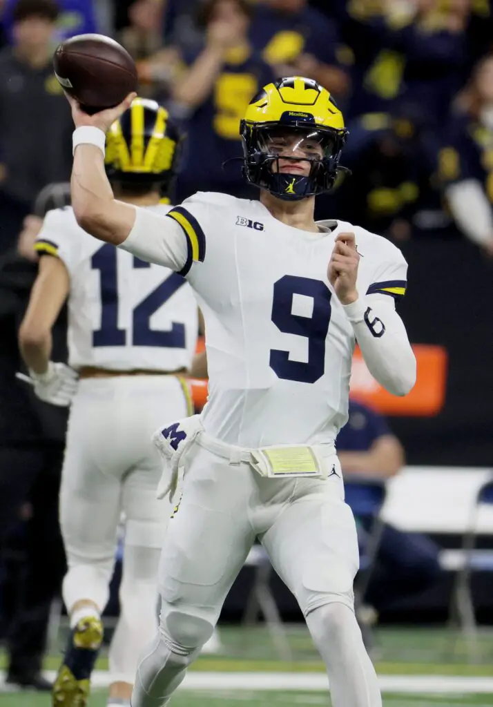 WATCH: Minnesota Vikings QB J.J. McCarthy Throws Viral Horrible 1st-Pitch At Twins Game; Fans Mock Rookie 1 USATSI 22020654 168400517 lowres
