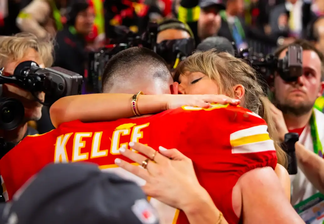 Kansas City Chiefs, Taylor Swift, Travis Kelce