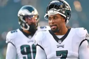 Aug 12, 2022; Philadelphia, Pennsylvania, USA; Philadelphia Eagles linebacker Haason Reddick (7) during warmups against the New York Jets at Lincoln Financial Field. Mandatory Credit: Eric Hartline-USA TODAY Sports (Tampa Bay Buccaneers)