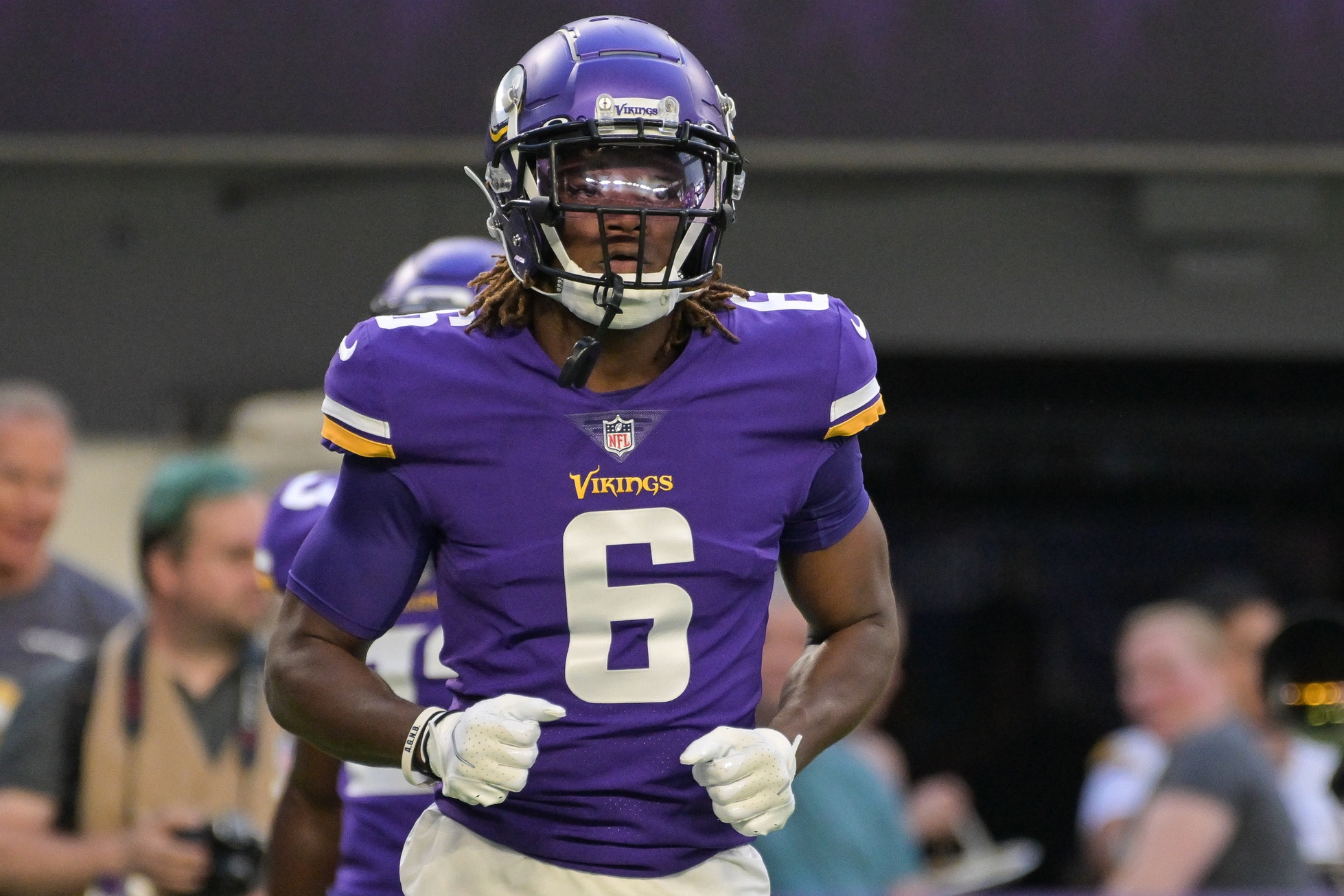 Aug 20, 2022; Minneapolis, Minnesota, USA; Minnesota Vikings safety Lewis Cine (6) warms up before the game against the San Francisco 49ers at U.S. Bank Stadium. Mandatory Credit: Jeffrey Becker-USA TODAY Sports