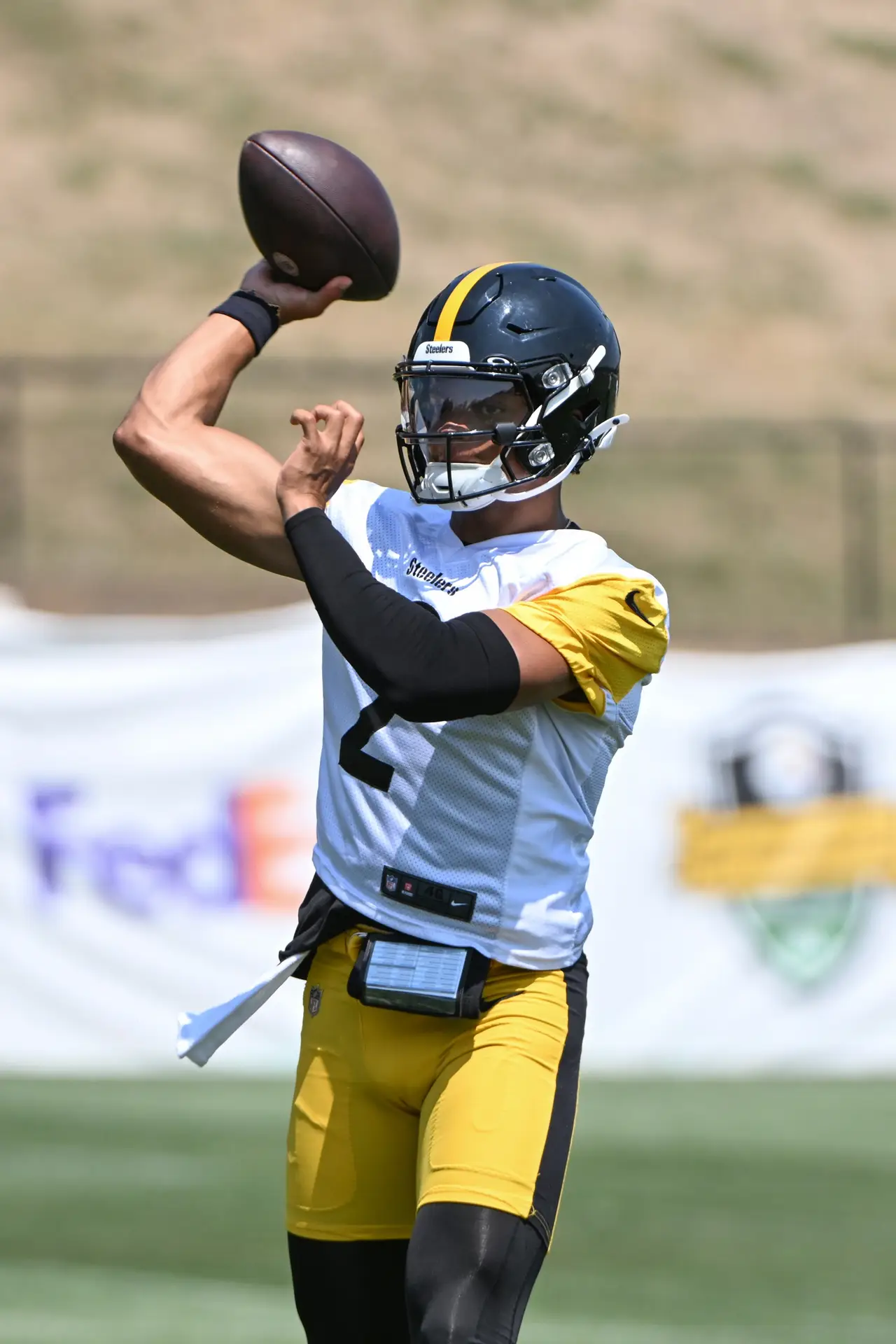 Pittsburgh Steelers, Justin Fields