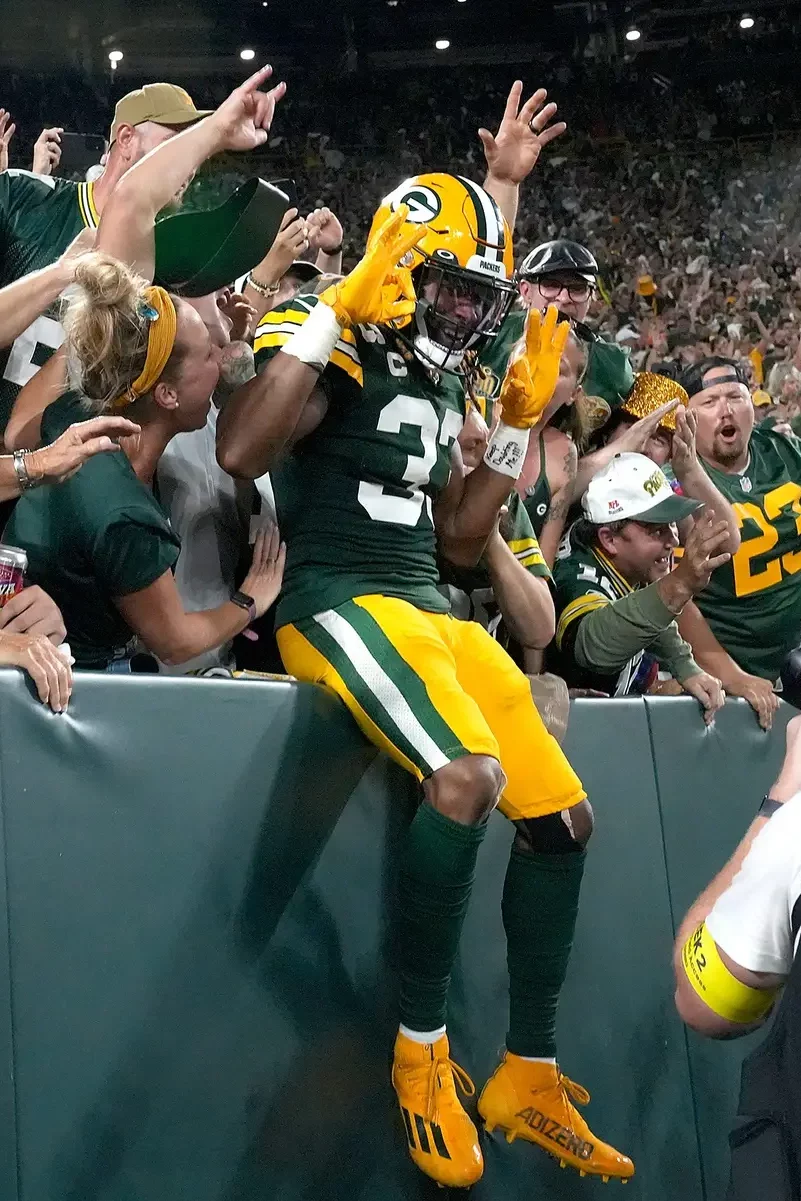 Green Bay Packers, Aaron Jones, Lambeau Leap, Minnesota Vikings