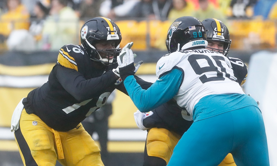 Oct 29, 2023; Pittsburgh, Pennsylvania, USA; Pittsburgh Steelers guard James Daniels (78) blocks at the line of scrimmage against Jacksonville Jaguars defensive end Angelo Blackson (90) during the fourth quarter at Acrisure Stadium. Mandatory Credit: Charles LeClaire-Imagn Images