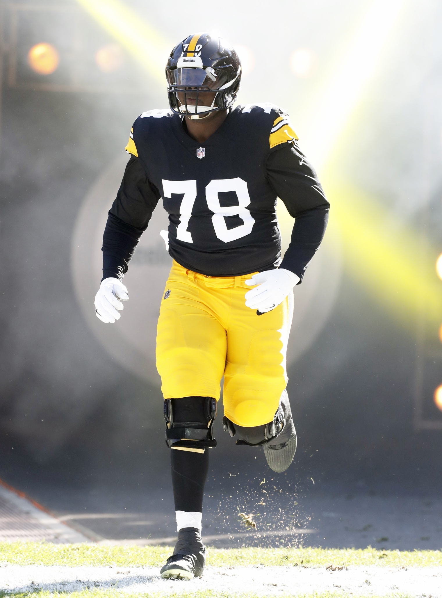 Pittsburgh Steelers, James Daniels