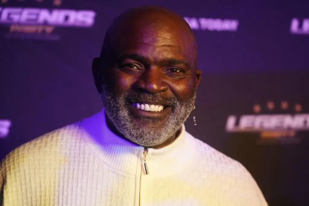 'Trafficked 16-Year-Old Girl': President Donald Trump Under Fire For Latest Promotion 2 New York Giants Lawrence Taylor
