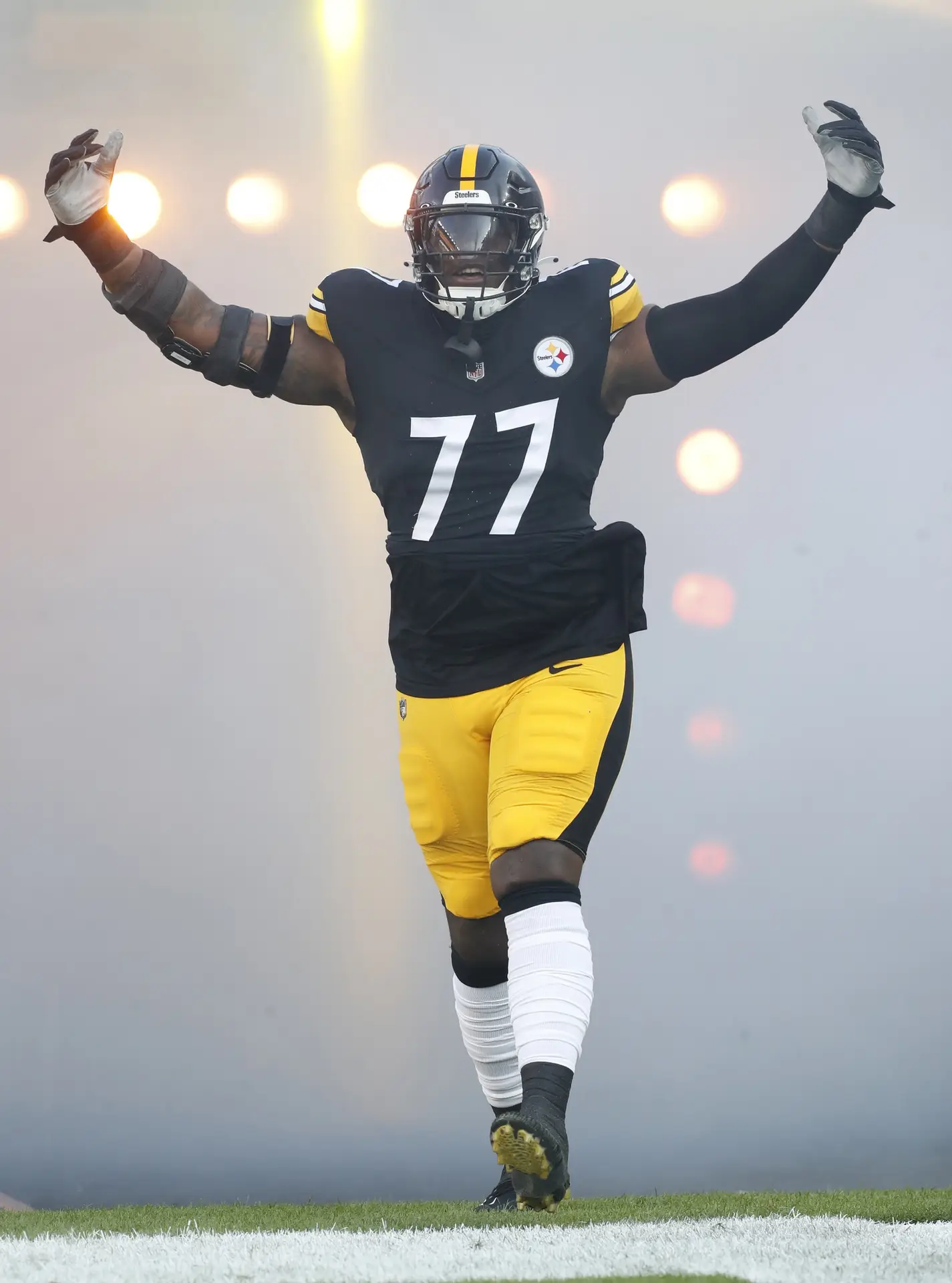 Breaking: Aaron Rodgers "Approves" Massive Position Change On Steelers Offense (Report) 2 Aug 9, 2024; Pittsburgh, Pennsylvania, USA; Pittsburgh Steelers offensive tackle Broderick Jones (77) reacts as he takes the field against the Houston Texans at Acrisure Stadium. Mandatory Credit: Charles LeClaire-Imagn Images