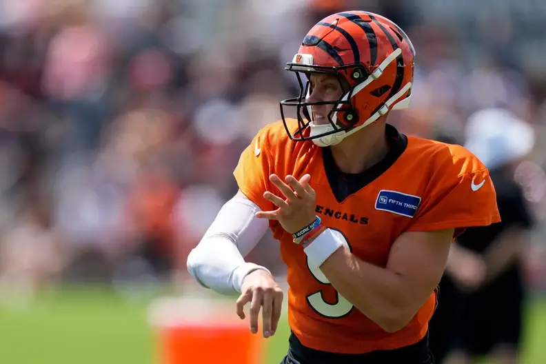 Cincinnati Bengals quarterback Joe Burrow (9) throws a pass during a preseason joint practice at the Paycor Stadium practice facility in downtown Cincinnati on Tuesday, Aug. 20, 2024. © Sam Greene/The Enquirer / USA TODAY NETWORK