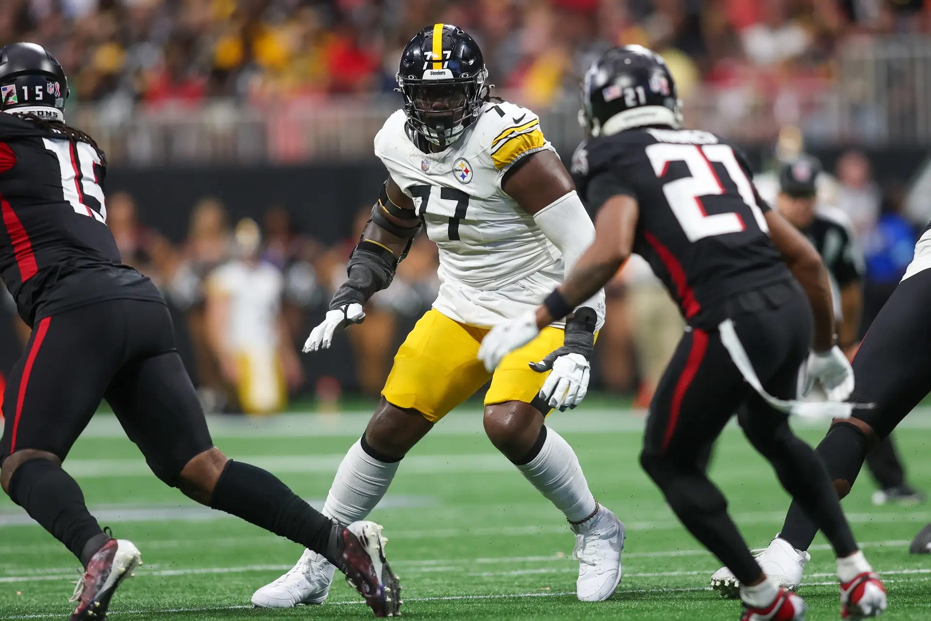Breaking: Aaron Rodgers "Approves" Massive Position Change On Steelers Offense (Report) 3 Sep 8, 2024; Atlanta, Georgia, USA; Pittsburgh Steelers offensive tackle Broderick Jones (77) blocks against the Atlanta Falcons in the fourth quarter at Mercedes-Benz Stadium. Mandatory Credit: Brett Davis-Imagn Images