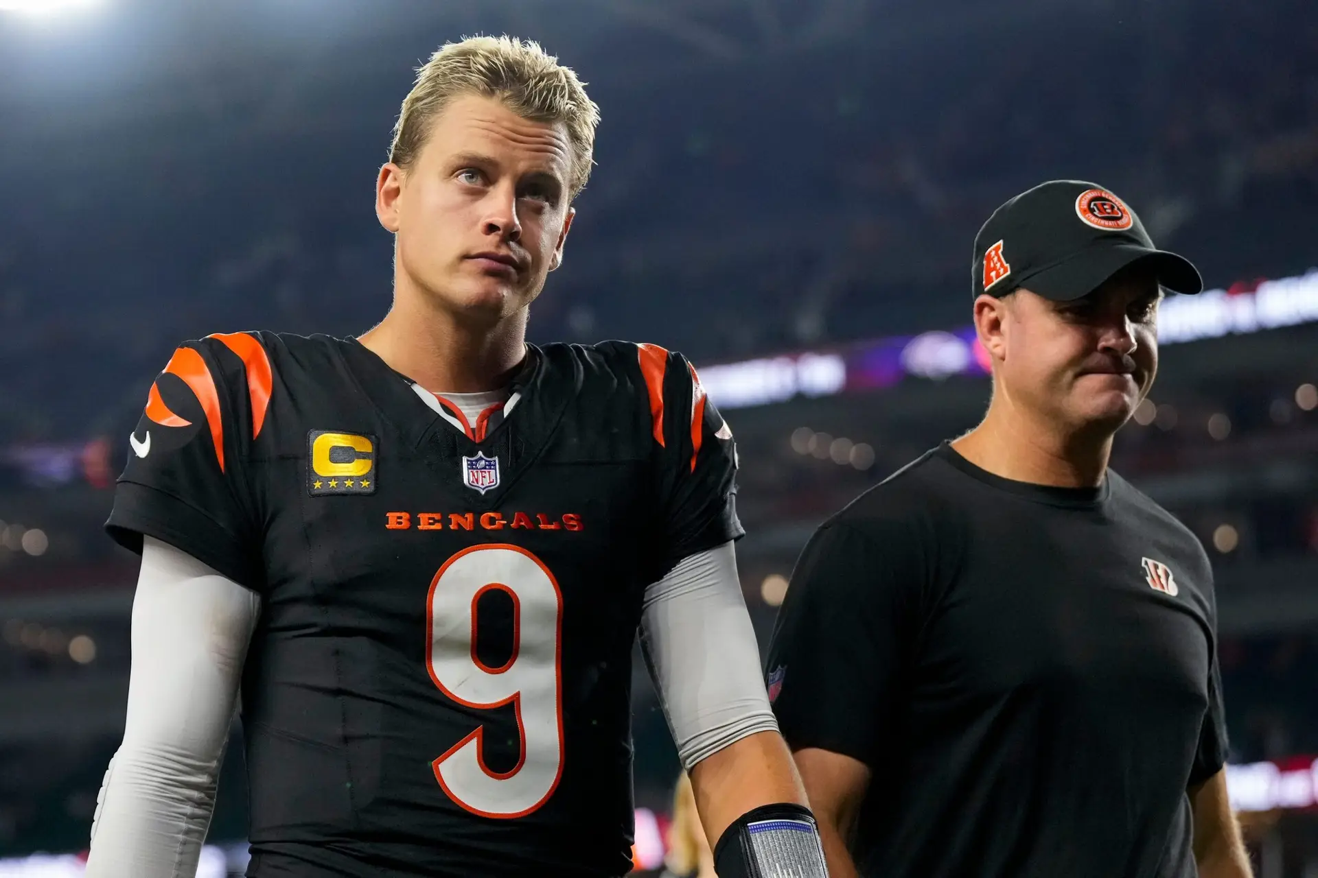 "They've Been Hooking Up" Bengals' QB Joe Burrow Officially Announces Girlfriend 5 Cincinnati Bengals quarterback Joe Burrow (9) and head coach Zac Taylor head for the locker room after the fourth quarter of the NFL Week 3 game between the Cincinnati Bengals and the Washington Commanders at Paycor Stadium in downtown Cincinnati on Monday, Sept. 23, 2024. The Bengals remain winless after a 38-33 loss to Washington. © Sam Greene/The Enquirer / USA TODAY NETWORK via Imagn Images