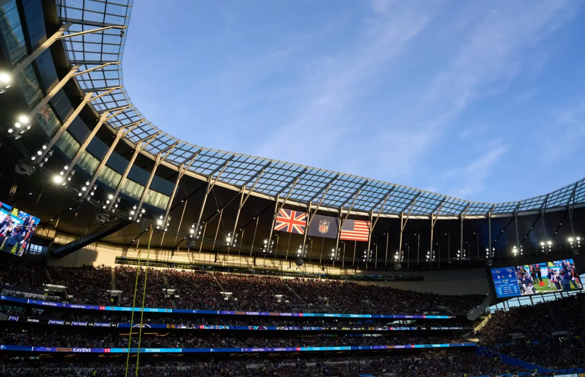 London Game, Hotspurs Stadium