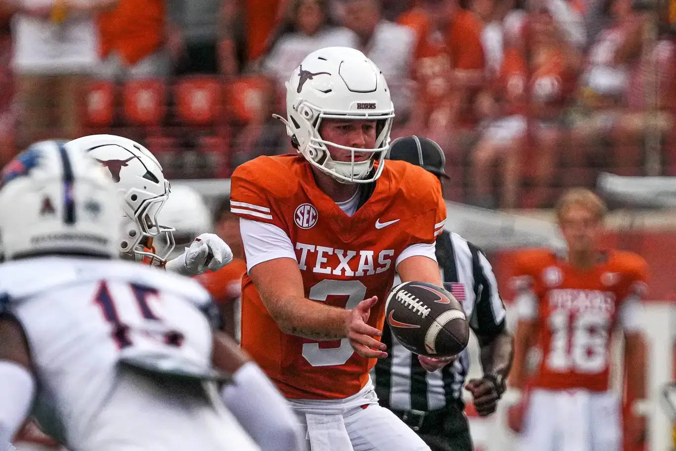 Texas Longhorns Quinn Ewers