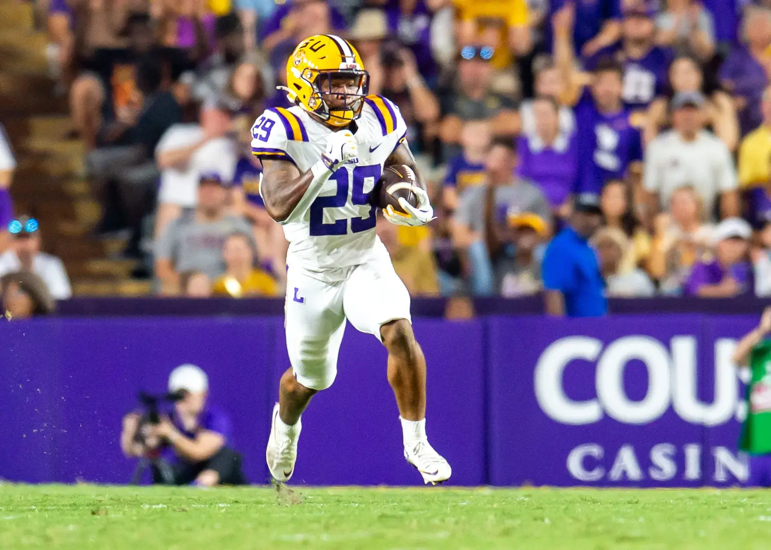 LSU Tigers: Top Back Named Breakout Candidate by FOX 1 USATSI 24353809 168400517 lowres