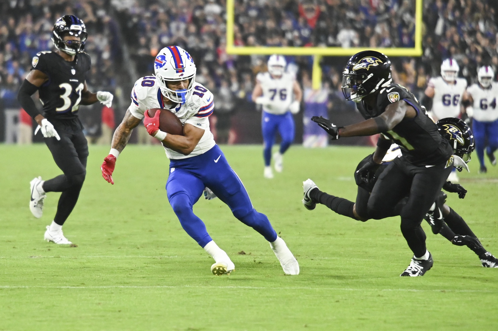 Sep 29, 2024; Baltimore, Maryland, USA; Buffalo Bills wide receiver Khalil Shakir (10) runs after a catch during the second half against the Baltimore Ravens at M&T Bank Stadium. Mandatory Credit: Tommy Gilligan-Imagn Images