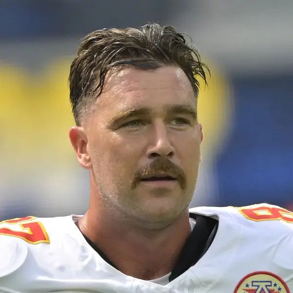 Sep 29, 2024; Inglewood, California, USA; Kansas City Chiefs tight end Travis Kelce (87) warms up prior to the game against the Los Angeles Chargers at SoFi Stadium. Mandatory Credit: Jayne Kamin-Oncea-Imagn Images