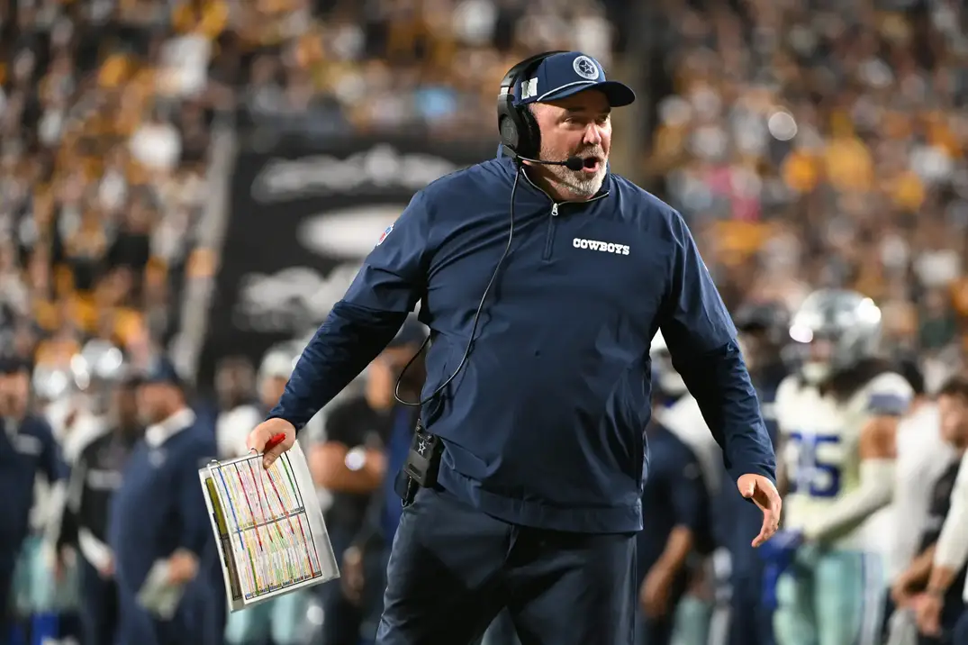 Oct 6, 2024; Pittsburgh, Pennsylvania, USA; Dallas Cowboys head coach Mike McCarthy reacts against the Pittsburgh Steelers during the fourth quarter at Acrisure Stadium. Mandatory Credit: Barry Reeger-Imagn Images