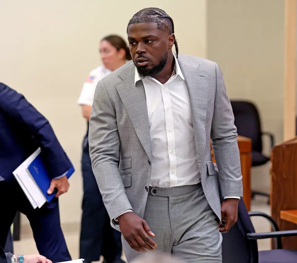 New England Patriots safety Jabrill Peppers appears in Quincy District Court for his arraignment on Monday, Oct. 7. Peppers was arrested at his Braintree apartment by police responding to a domestic dispute call. © Matt Stone/Boston Herald / USA TODAY NETWORK via Imagn Images