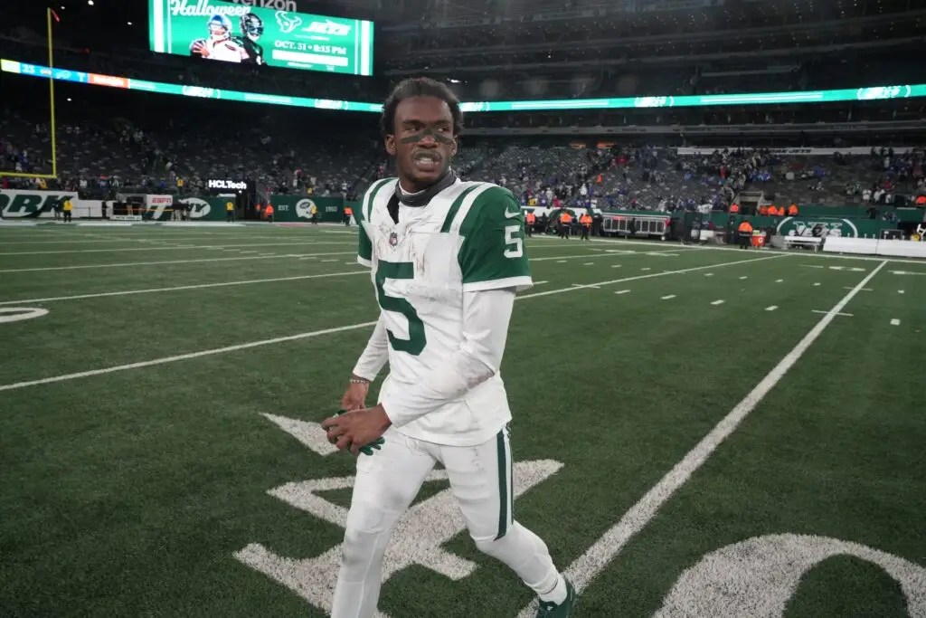 East Rutherford, NJ -- October 14, 2024 -- Garrett Wilson of the Jets leaves the field at the end of the game. The Buffalo Bills came to MetLife Stadium to play the NY Jets. The Jets played their first game under new interim head coach Jeff Ulbrich.