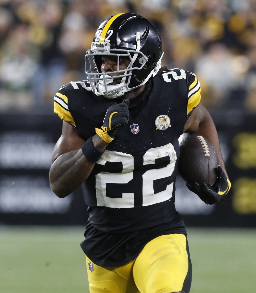 Oct 20, 2024; Pittsburgh, Pennsylvania, USA; Pittsburgh Steelers running back Najee Harris (22) runs the ball against the New York Jets during the fourth quarter at Acrisure Stadium. Mandatory Credit: Charles LeClaire-Imagn Images