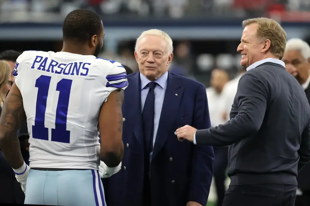 Jerry Jones, Micah Parsons