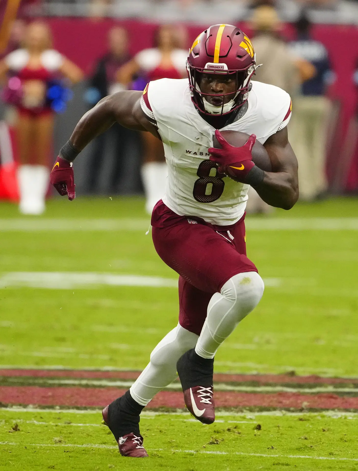 "He Knows What This Year Means": Washington Commanders Sleeper Facing Pivotal 2025 Campaign 1 Commanders running back Brian Robinson Jr. (8) runs for a first down against the Cardinals during a game at State Farm Stadium in Glendale, on Ariz. Sept 29, 2024. © Patrick Breen/The Republic / USA TODAY NETWORK via Imagn Images