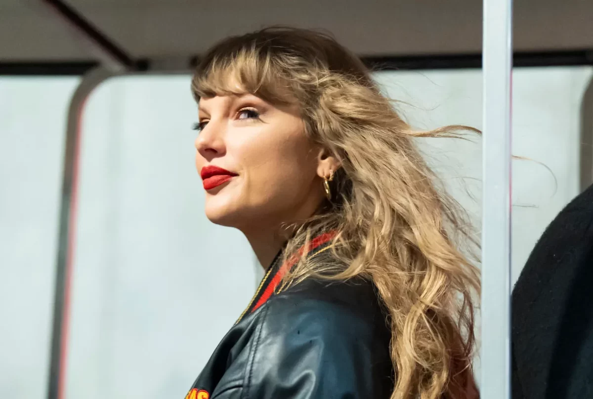 November 4, 2024; Kansas City, Missouri, USA; The recording artist Taylor Swift arrives between the Tampa Bay Buccaners and the Kansas City Chiefs in the Arrowhead stage before a game. Mandatory loan: Jay Biggerstaff-Medent Pictures