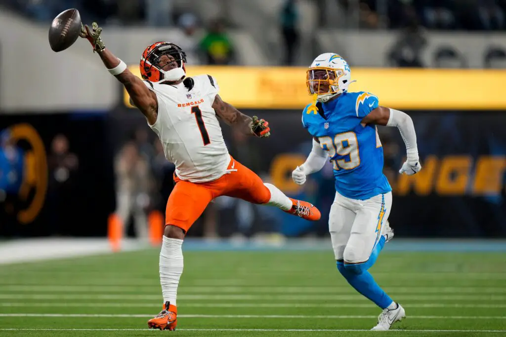 Cincinnati Bengals wide receiver Ja'Marr Chase (1) is unable to bring in a deep pass in the fourth quarter of the NFL Week 11 game between the Los Angeles Chargers and the Cincinnati Bengals at SoFi Stadium in Inglewood, Calif., on Sunday, Nov. 17, 2024. The Chargers won 34-27. © Sam Greene/The Enquirer / USA TODAY NETWORK via Imagn Images