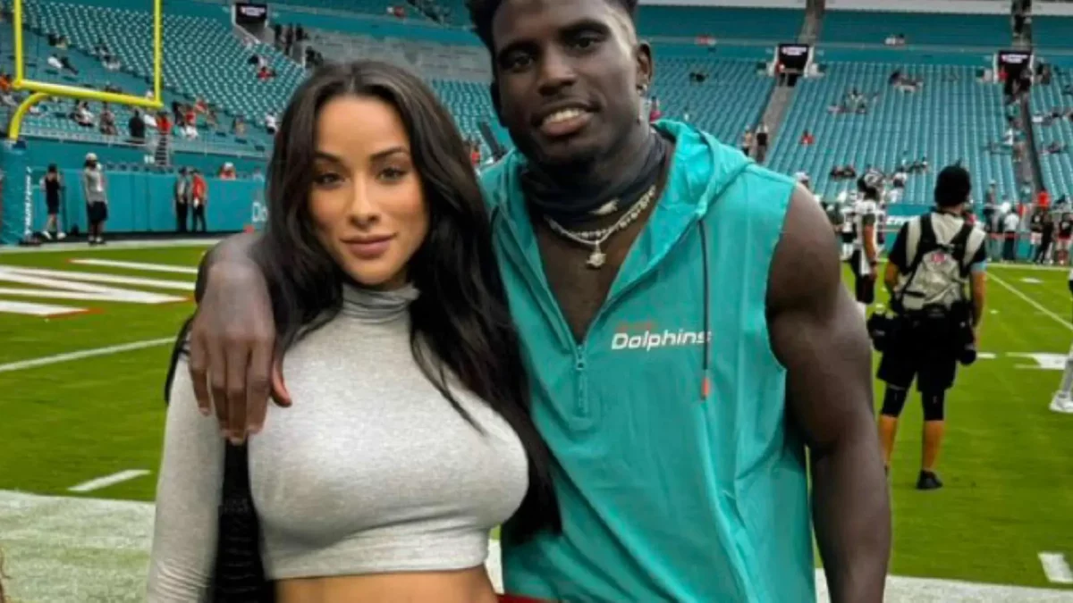 "My Favorite Leg Series": Tyreek Hill's Wife Keeta Reveals Workout Secret In Getting Fit Legs 3 Miami Dolphins wide receiver Tyreek Hill and his wife. Via @cheetah on Twitter