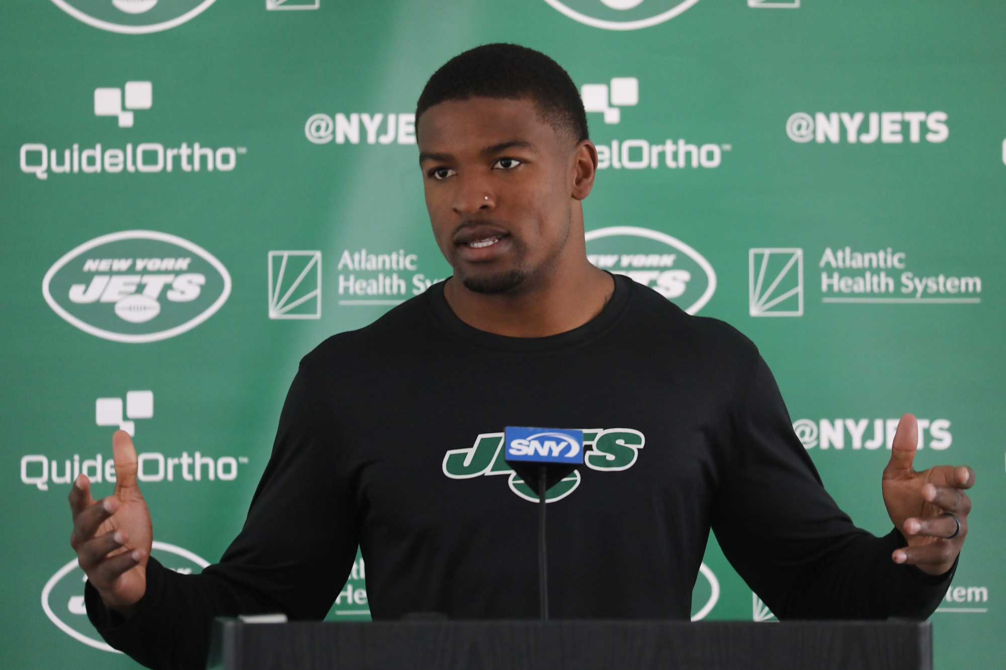 Florham Park, NJ July 19, 2023 -- Cornerback, DJ Reed being interviewed as players arrived today to participate in the NY Jets 2023 Training Camp at their practice facility in Florham Park, NJ. © Chris Pedota, NorthJersey.com / USA TODAY NETWORK