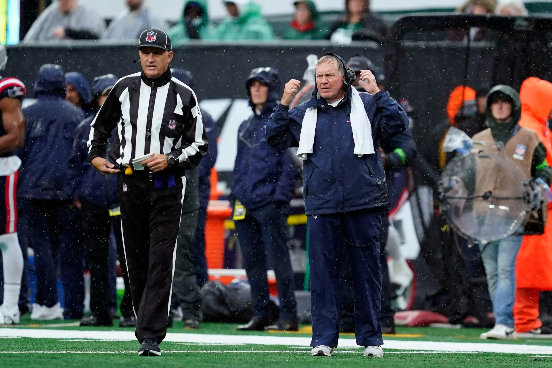 New England Patriots head coach Bill Belichick on the sideline in the second half. The Jets lose to the Patriots, 15-10, at MetLife Stadium on Sunday, Sept. 24, 2023, in East Rutherford. © Danielle Parhizkaran/NorthJersey.com / USA TODAY NETWORK