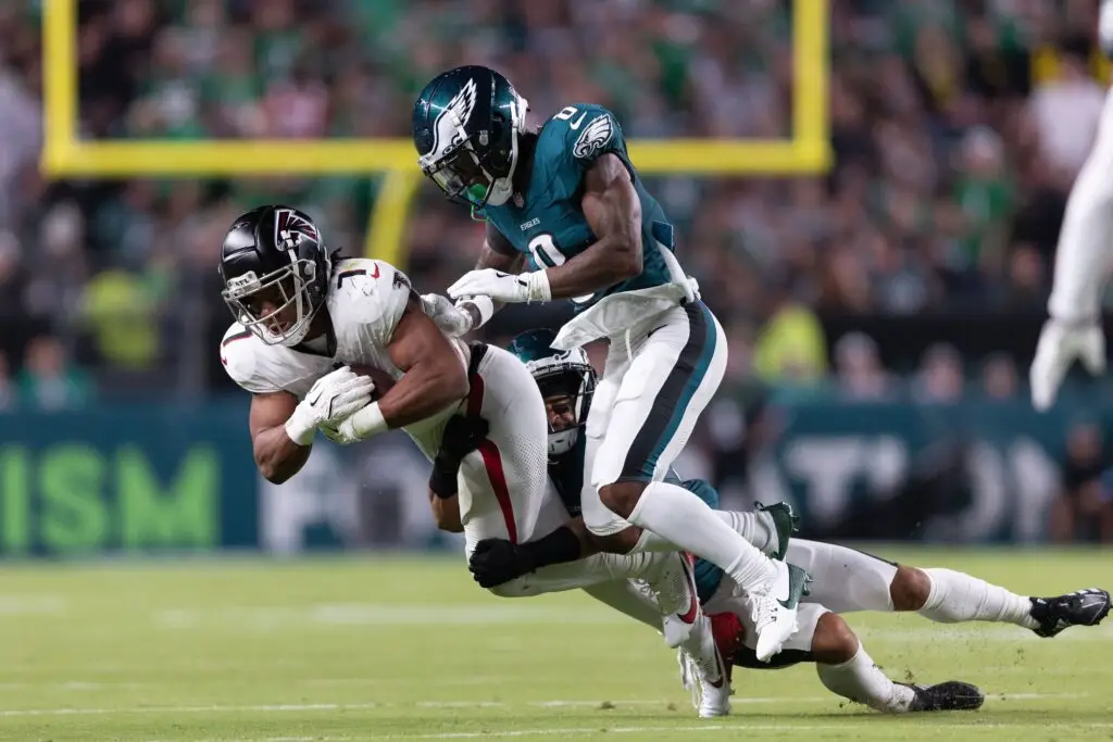 Philadelphia Eagles Working to Trade Bryce Huff to San Francisco 49ers 1 Philadelphia Eagles defensive end Bryce Huff (0) and Atlanta Falcons running back Bijan Robinson (7)