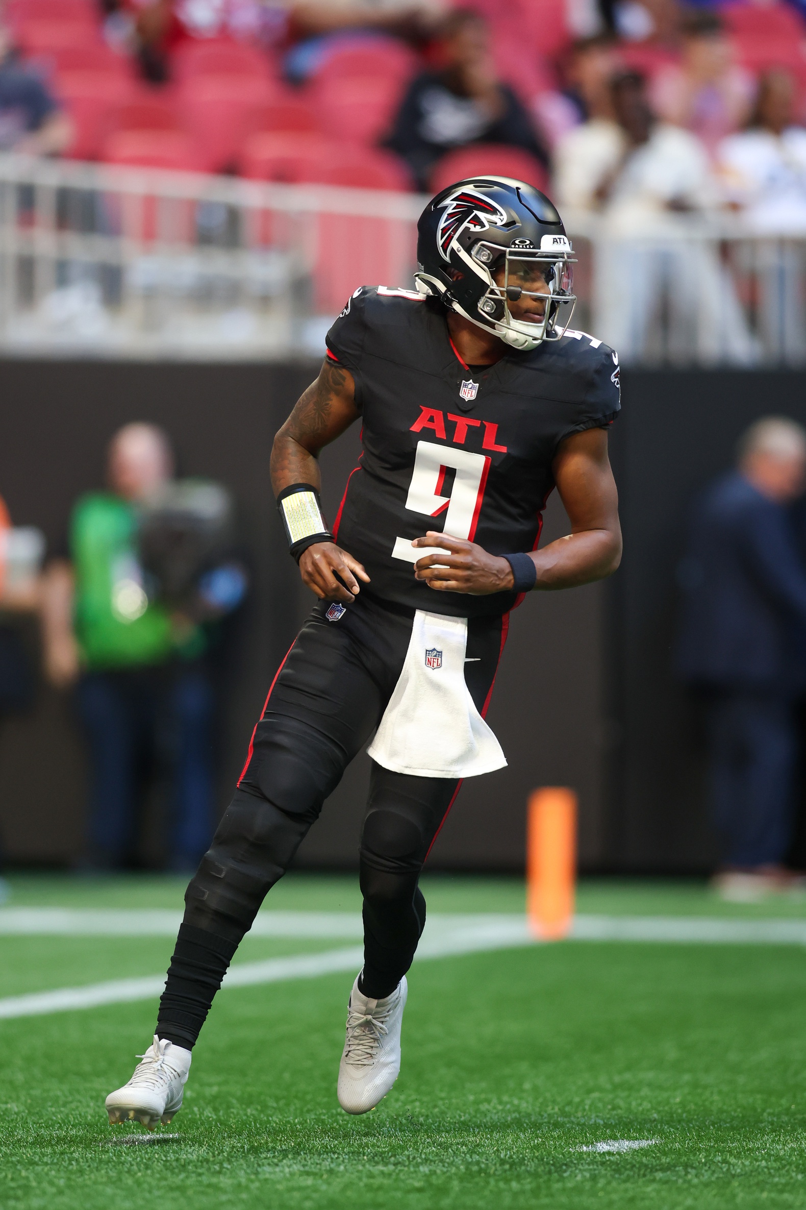 Oct 20, 2024; Atlanta, Georgia, USA; Atlanta Falcons quarterback Michael Penix Jr. (9) in action against the Seattle Seahawks in the fourth quarter at Mercedes-Benz Stadium. Mandatory Credit: Brett Davis-Imagn Images