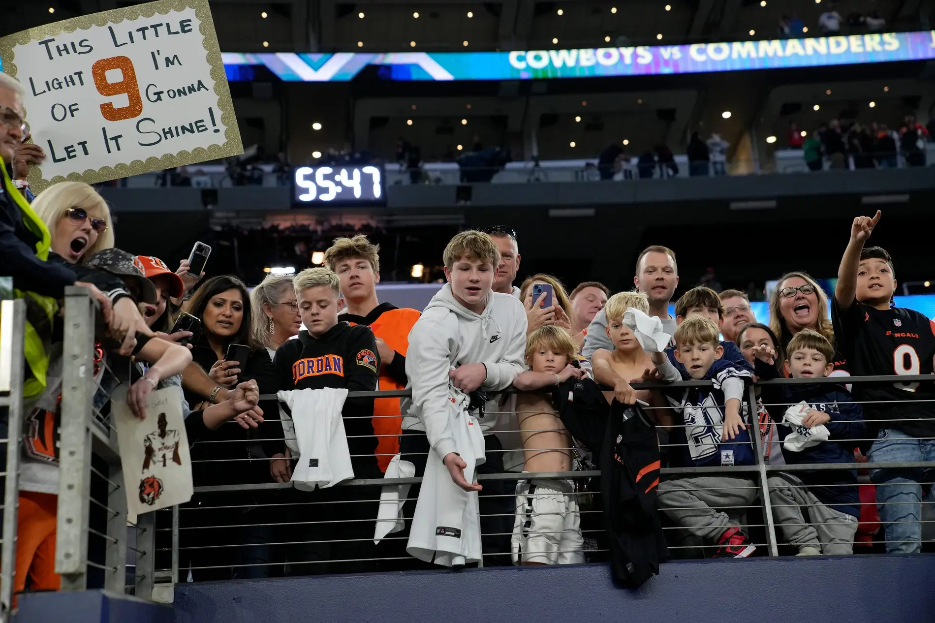 Cincinnati Bengals: Land Talented Pass Protector for 2025 4 Football fans try to get the attention of Cincinnati Bengals quarterback Joe Burrow after the Bengals beat the Dallas Cowboys 27-20 during Monday Night Football at AT&T Stadium in Arlington, Texas on Monday, December 9, 2024. © Cara Owsley/The Enquirer / USA TODAY NETWORK via Imagn Images