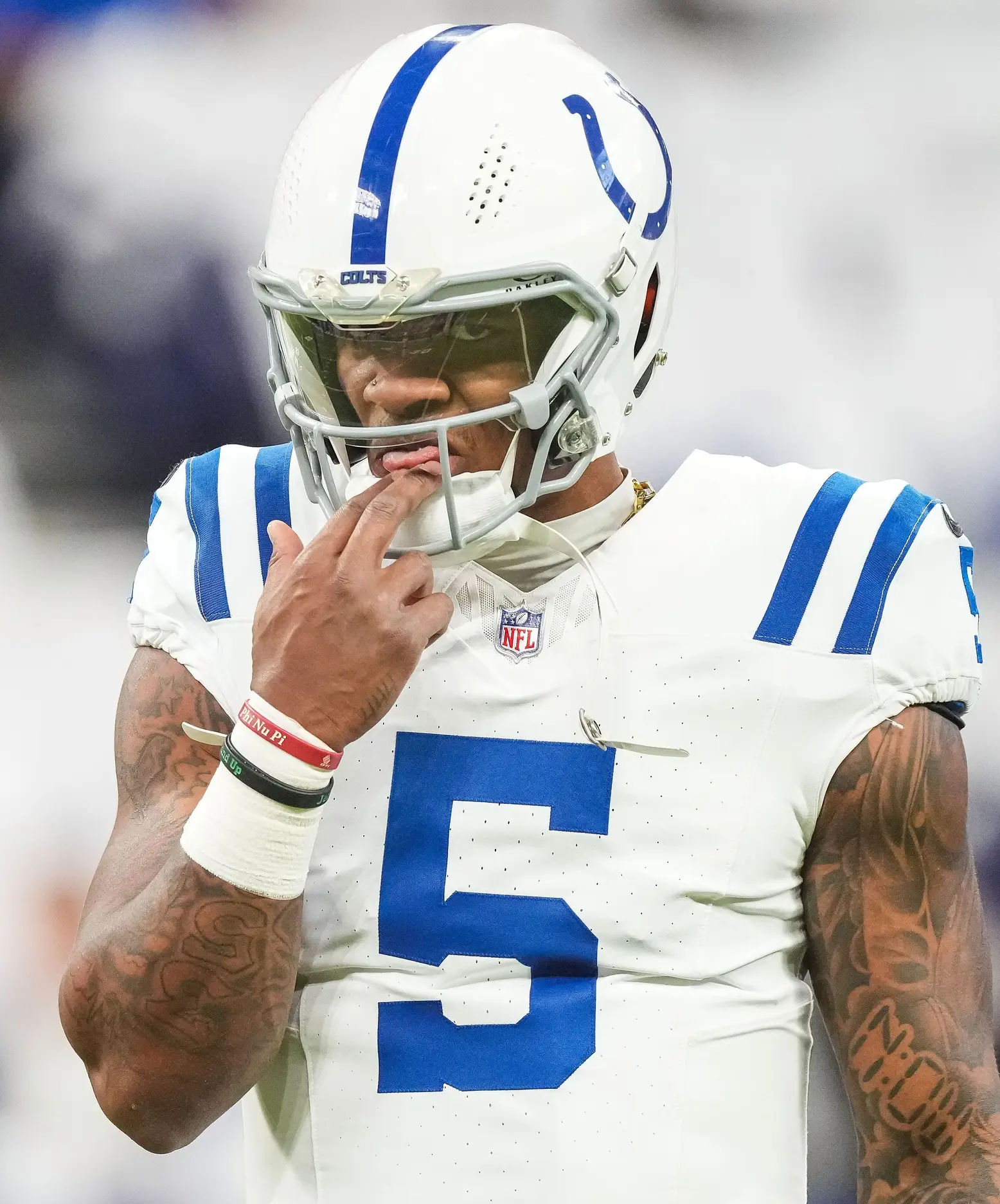 Watch: NFL Starting Quarterback Boo'd Off-Field During Simple Practice (Breaking) 3 Indianapolis Colts quarterback Anthony Richardson (5) licks his fingers during warm-up Sunday, Dec. 22, 2024, ahead of a game against the Tennessee Titans at Lucas Oil Stadium in Indianapolis.