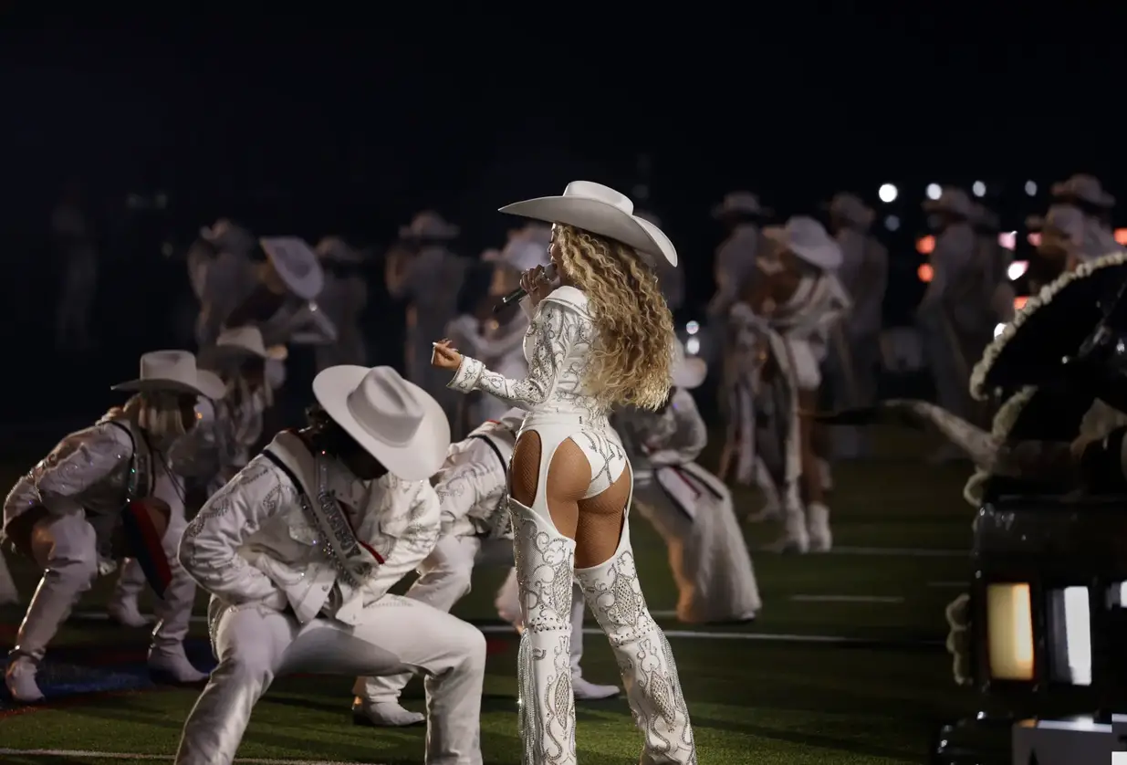 Dec 25, 2024; Houston, Texas, USA; Musician Beyonce preforms during the half time show between the Baltimore Ravens and the Houston Texans at NRG Stadium. Mandatory Credit: Julian Dakdouk Parkwood Entertainment via Imagn Images