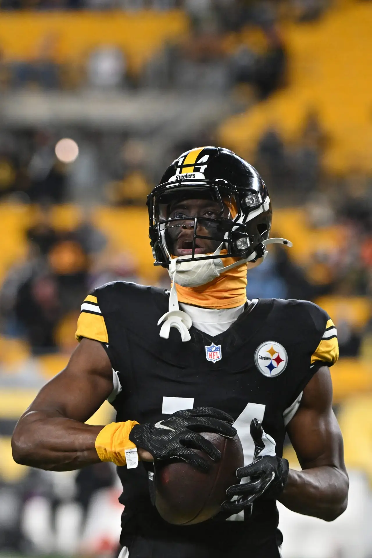 Jan 4, 2025; Pittsburgh, Pennsylvania, USA; Pittsburgh Steelers wide receiver George Pickens (14) warms up for a game against the Cincinnati Bengals at Acrisure Stadium. Mandatory Credit: Barry Reeger-Imagn Images