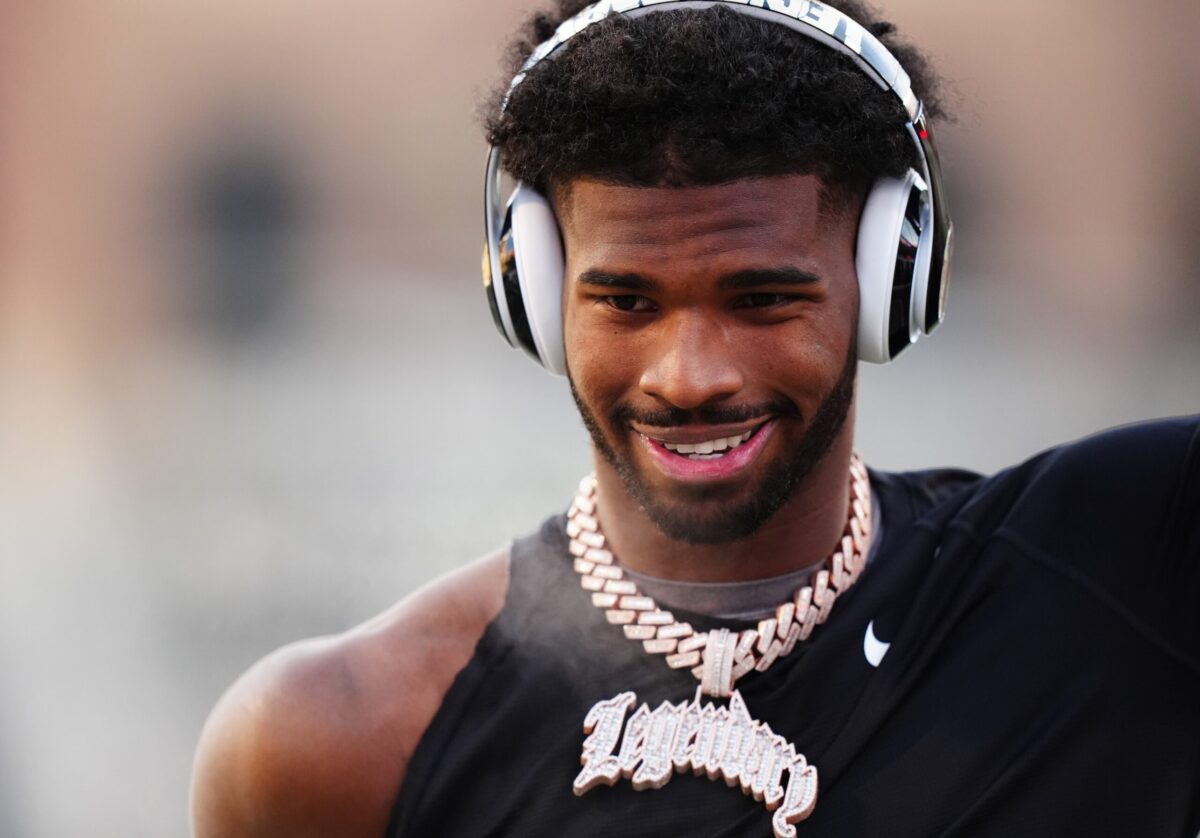 "Perfect Timing" Browns Release Huge Statement On Shedeur Sanders (Report) 3 Nov 29, 2024; Boulder, Colorado, USA; Colorado Buffaloes quarterback Shedeur Sanders (2) before the game against the Oklahoma State Cowboys at Folsom Field. Mandatory Credit: Ron Chenoy-Imagn Images