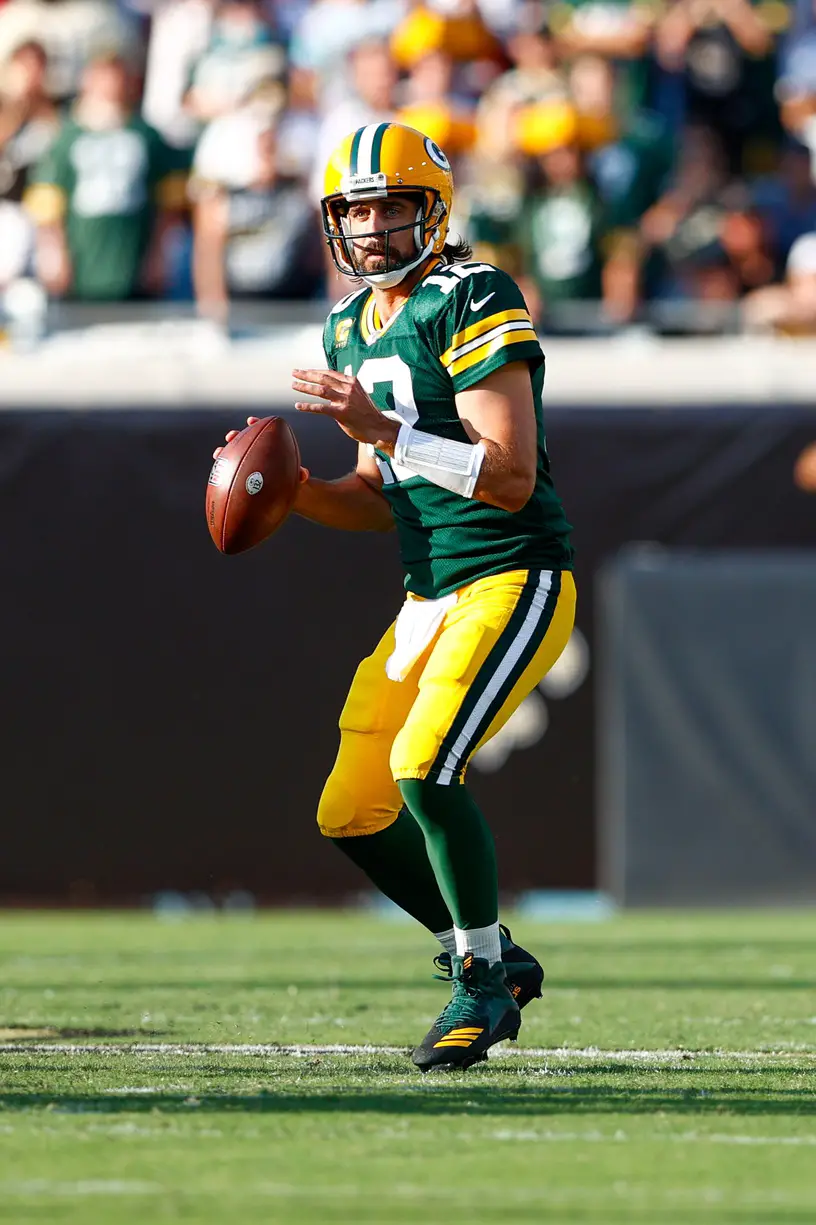 "Hasn't Been Relevant for 4 or 5 Seasons;" Former Packers QB Aaron Rodgers Sees Notable Reporter Put Him on Blast 1 "Hasn't Been Relevant For 4 Or 5 Seasons;" Former Packers QB Aaron Rodgers Sees Notable Reporter Put Him On Blast - Gridiron Heroics