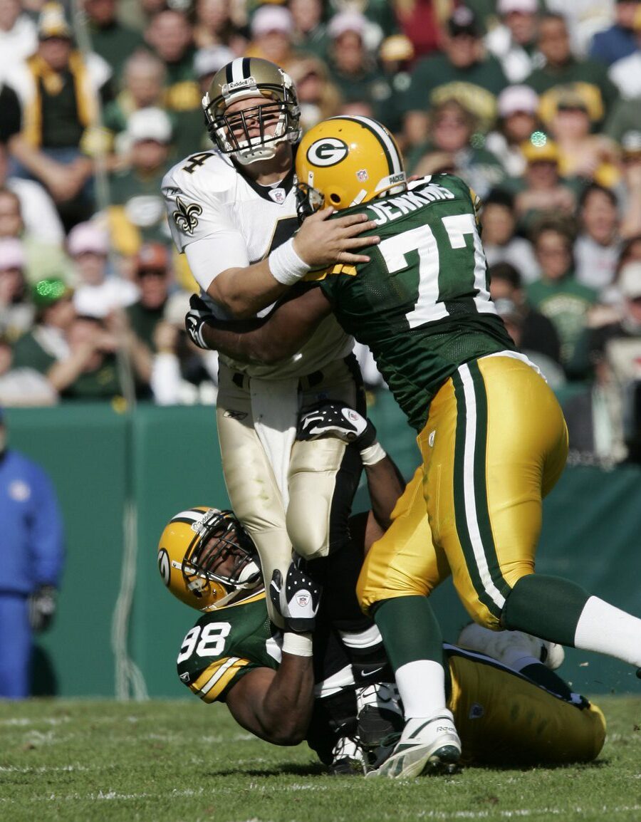 Former Green Bay Packers 3rd Round Pick Goes Viral for Mercilessly Beating Up a Motorist (VIDEO) 1 Former Green Bay Packers 3rd Round Pick Goes Viral For Mercilessly Beating Up A Motorist (VIDEO) - Gridiron Heroics