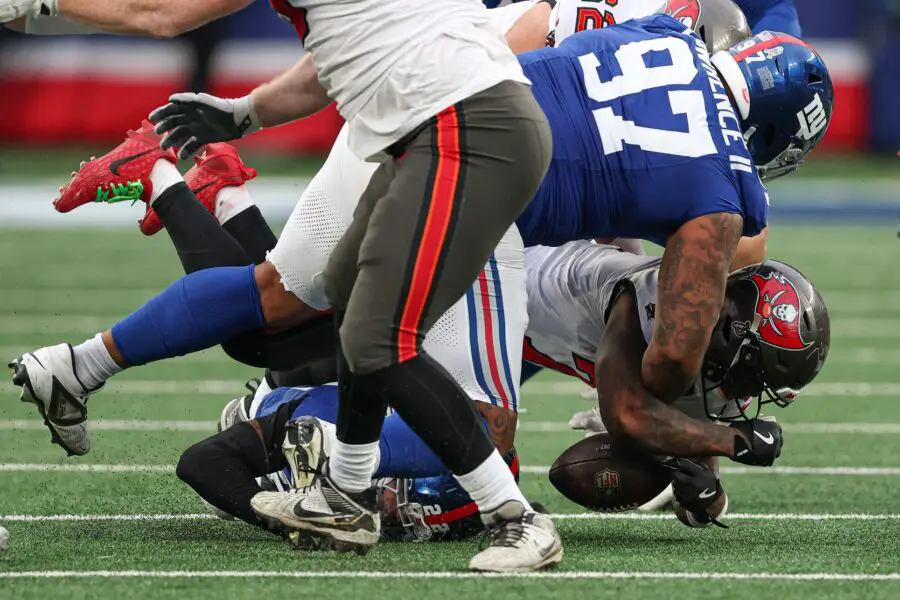"PFF Overall Grade (89.9)": New York Giants Dexter Lawrence Ranks Top 2 In Defensive Tackle PFF Rankings Entering 2025 2 USATSI 24843333 168400517 lowres