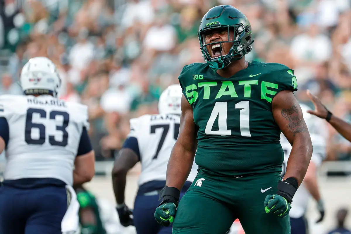 "It's So Bad": Derrick Harmon Goes Emotional On Mother's Day Remembering Mom's Death 1 Derrick Harmon
