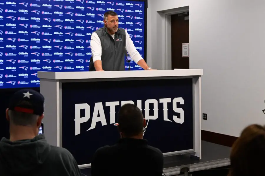 "It's Something That We're Aware Of": New England Patriots HC Mike Vrabel Calls Out Stefon Diggs During Press Conference 2 USATSI 26133244 168400517 lowres