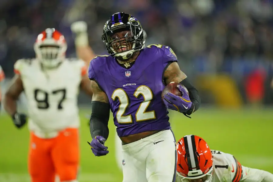 Derrick Henry vows greatness after landing massive Ravens extension 1 Baltimore Ravens running back Derrick Henry (22) runs for a touchdown during the fourth quarter against the Cleveland Browns at M&T Bank Stadium.