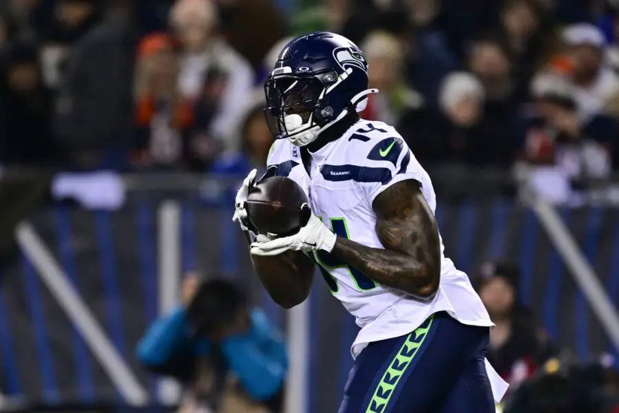 'In Play': Pittsburgh Steelers Sniffing WR Trade With Jets For Aaron Rodgers 3 Seattle Seahawks wide receiver DK Metcalf (14) makes a catch against the Chicago Bears during the first quarter at Soldier Field.
